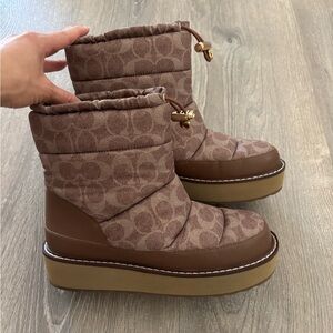 Coach Idella Boots in Brown Signature Nylon (US 6)
